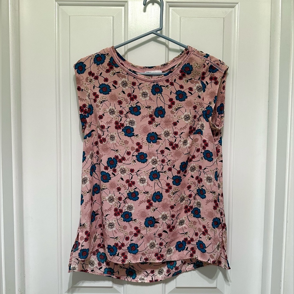 DR2 Nordstrom Rack Pink Floral Tank/Shell in Size S.